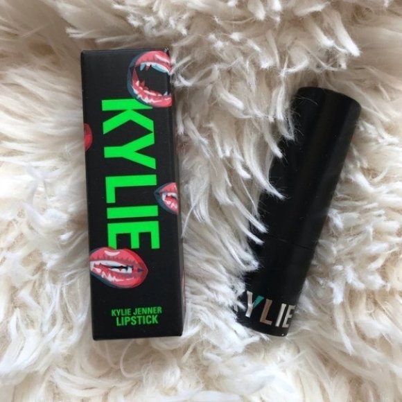 Kylie Cosmetics Creep It Real Matte Lipstick - Picture 1 of 4